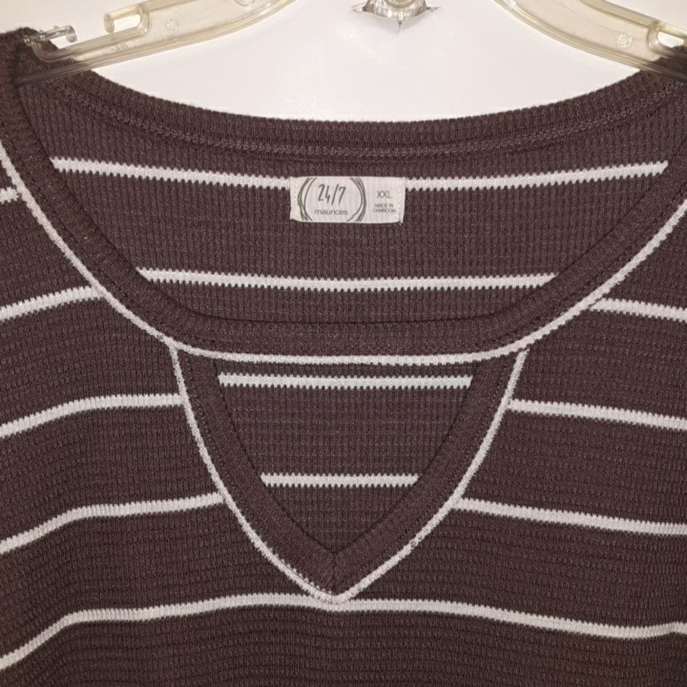 Extra extra large v-neck top - Picture 6 of 8